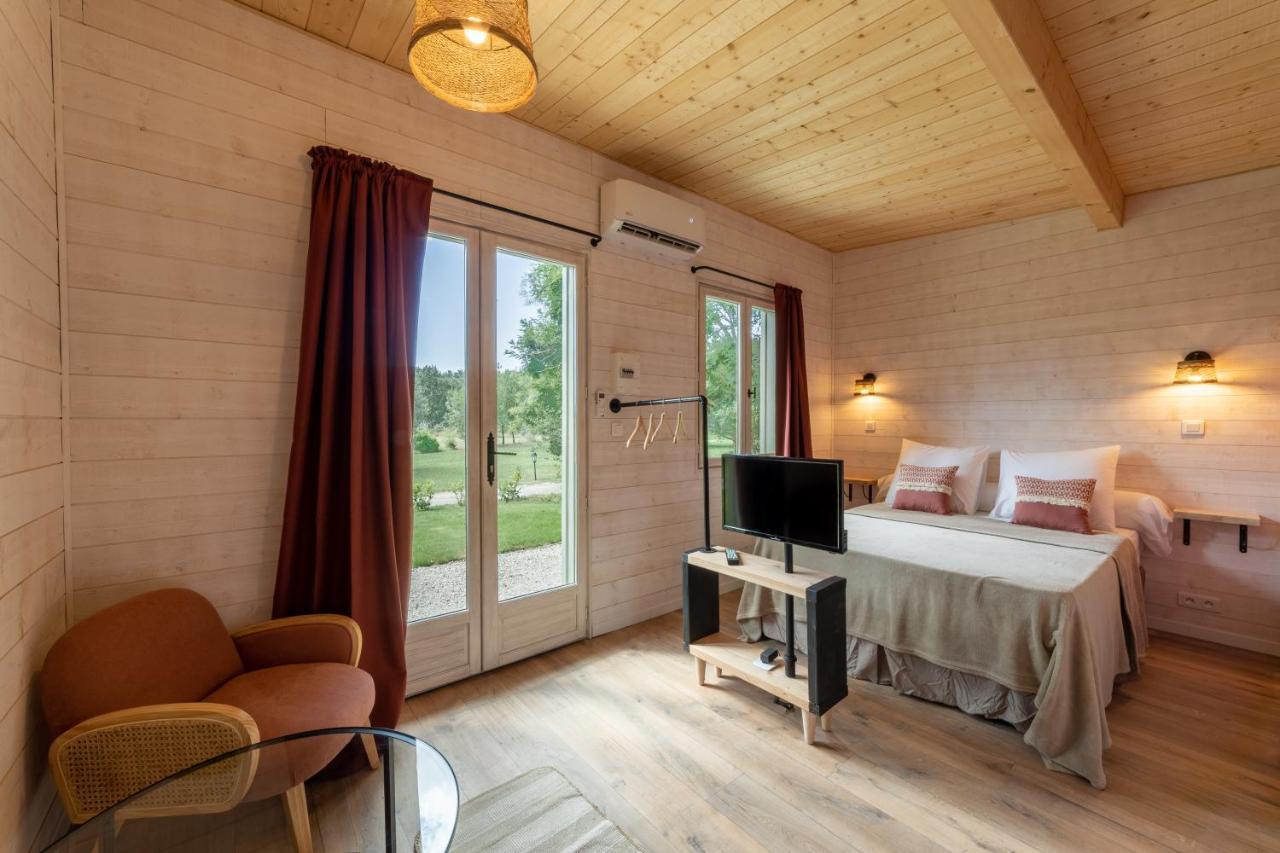 أفينيون Le Mas Des Cerisiers Jacuzzi Et Sauna Inclus Pour Tous Les Logements المظهر الخارجي الصورة